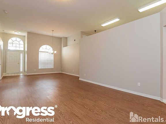 4th image of 28715 Cottagewood Dr