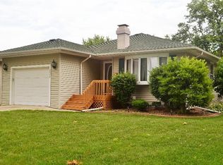 2042 38th St, Highland, IN 46322