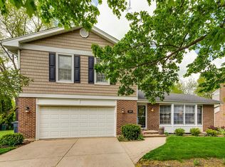 508 Juniper Pkwy, Libertyville, IL 60048