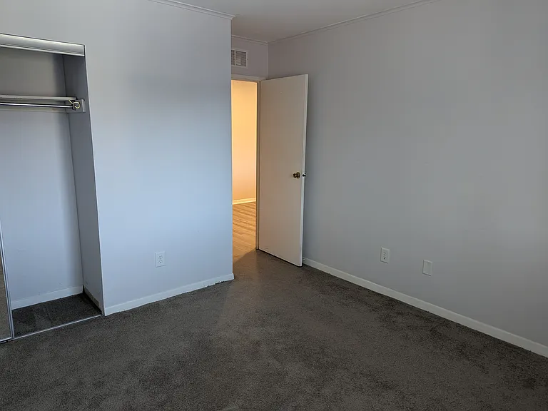 47301 Delaire Landing Rd — Photo 9