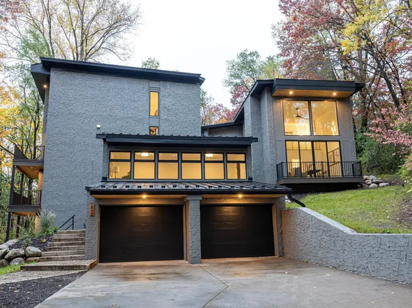 62 E Pleasant Lake Rd, North Oaks, MN 55127