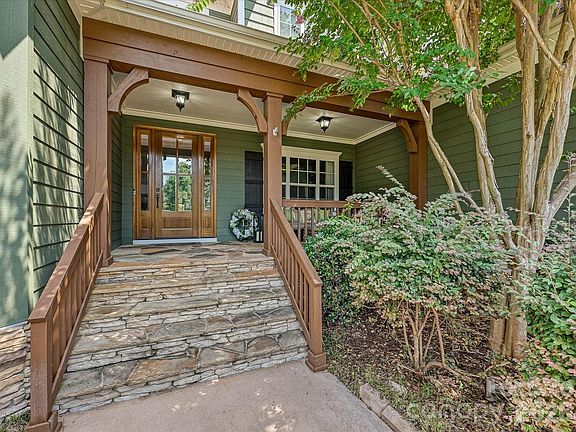 4th image of 884 Kemp Rd