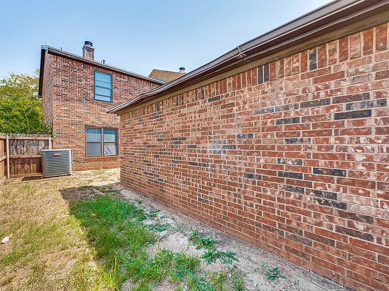 3245 Preston Dr — Photo 16