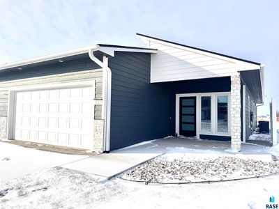 537 Oxford Ave, Harrisburg, SD, 57032