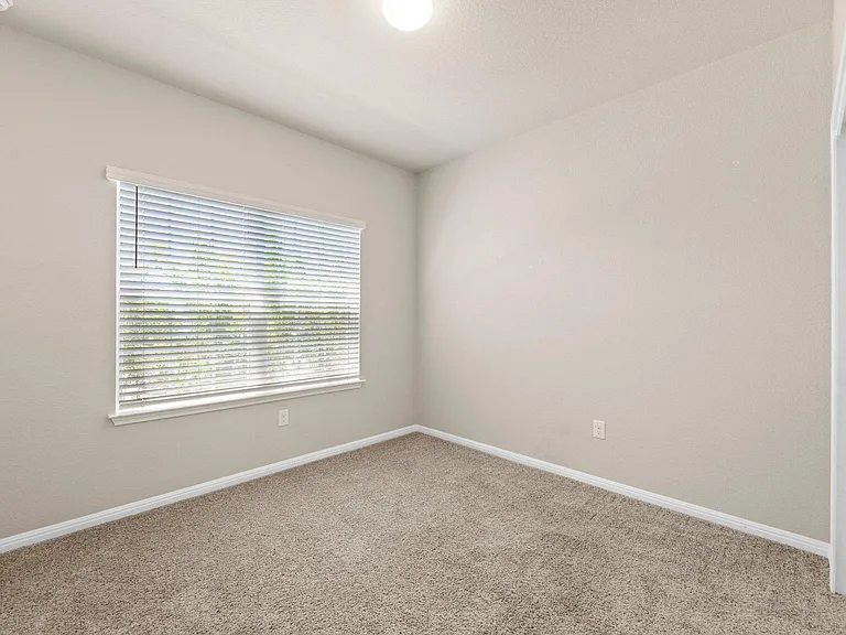 232 Freedom Park Ave — Photo 20