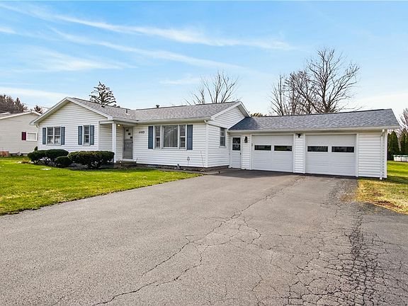 3rd image of 1103 Five Mile Line Rd