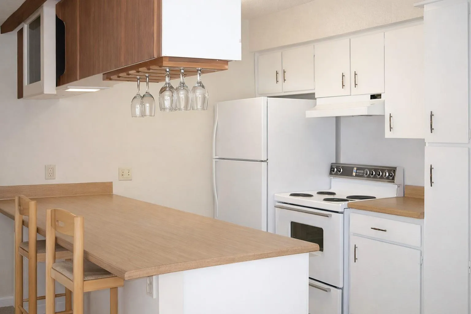 2 bed, 2.0 bath, 1005 sqft, $1,625 — Photo 3