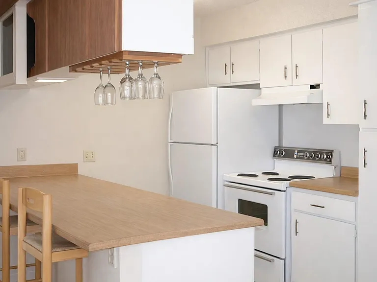 910 Duncan Ln #52 — Photo 3