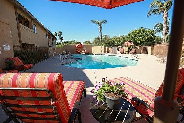 10134 W Mohawk Ln — Photo 41