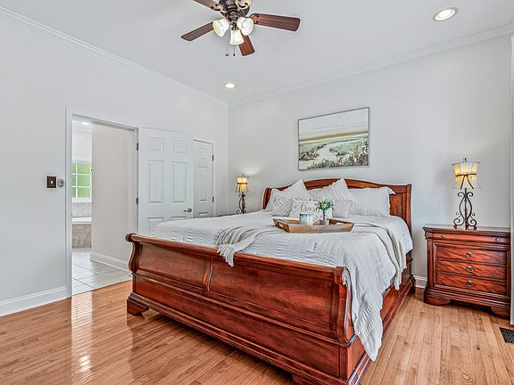 4th image of 2623 River Bluff Ln