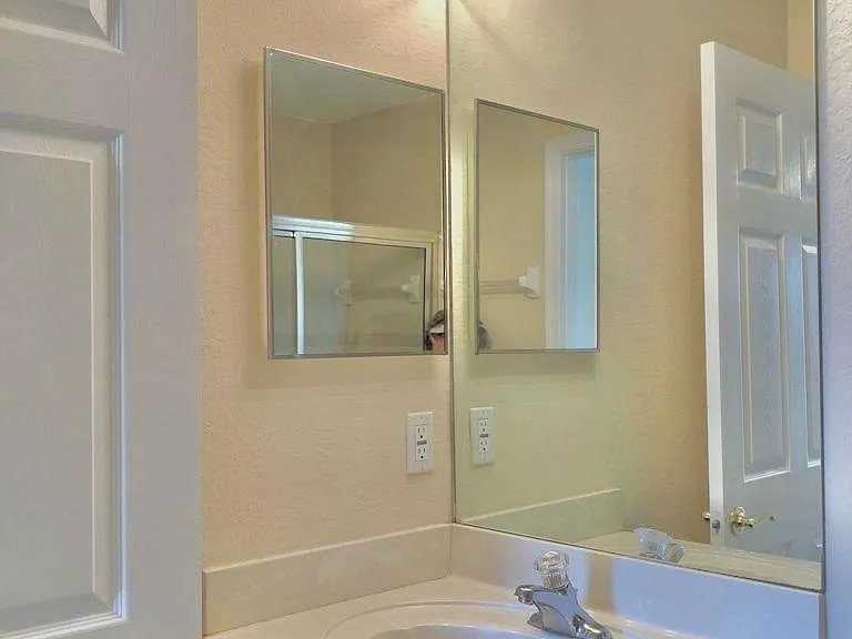 6953 Regina Dr — Photo 12
