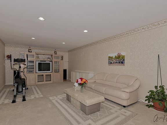 4th image of 26147 N Walnut Ave