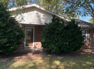 3321 W Winchester Rd, Springfield, MO 65807