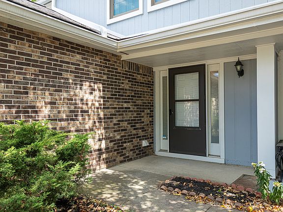 4th image of 9487 Sandpiper Dr