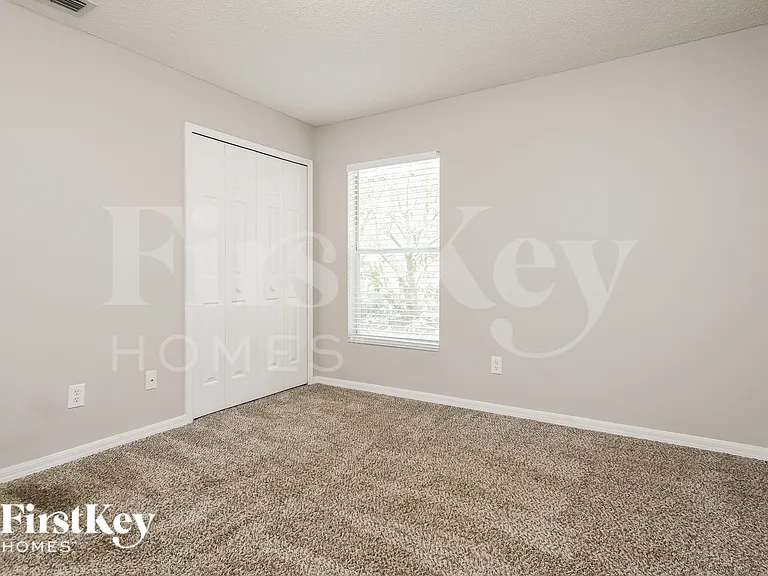1254 Kenworth Dr — Photo 12