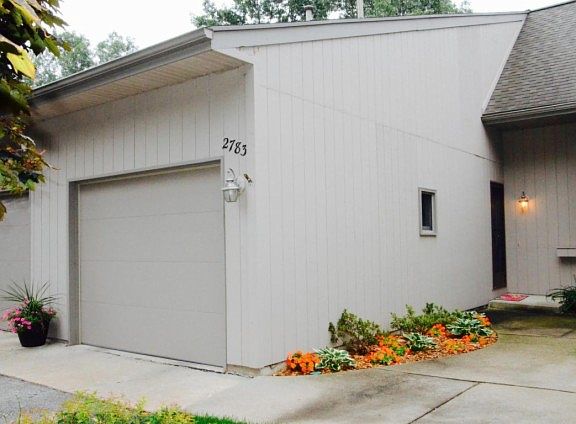 2nd image of 2783 Rockvalley Ct NE