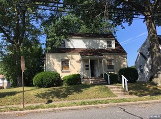 4 10th Ave, Hawthorne, NJ 07506