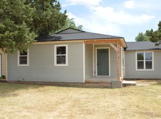 412 12th St, Levelland, TX 79336