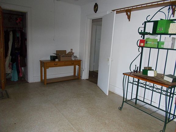 2nd image of 6001 Morningside Ave