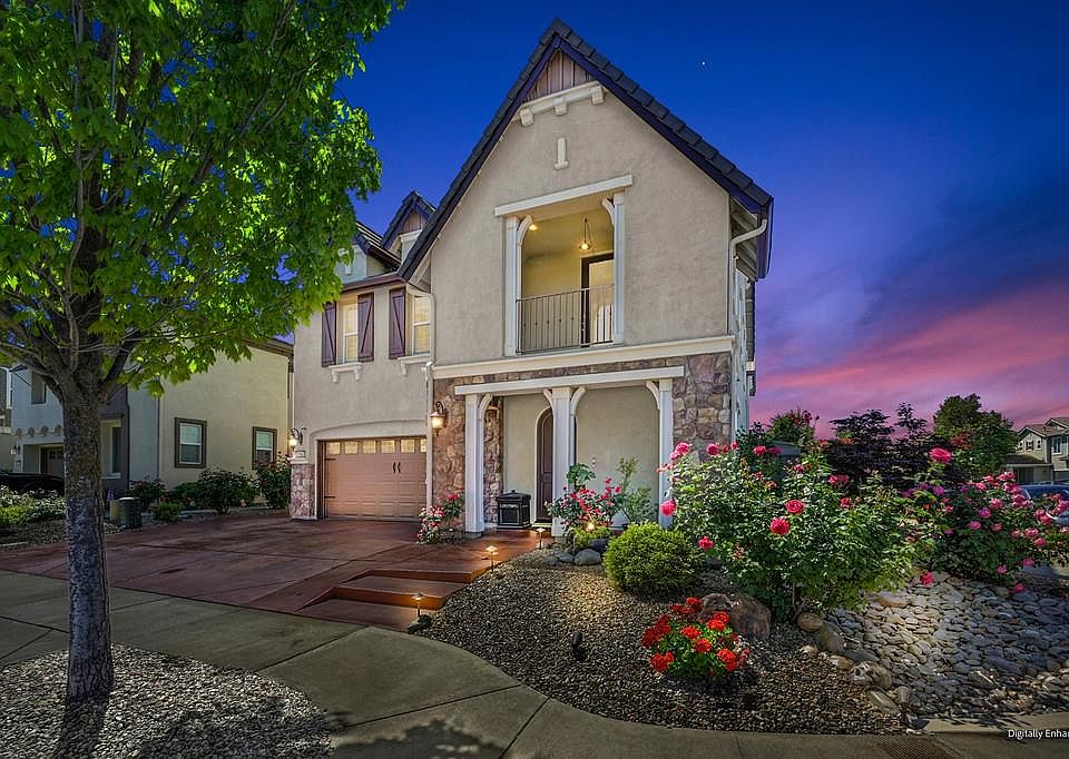 1st image of 2364 Kinsella Way