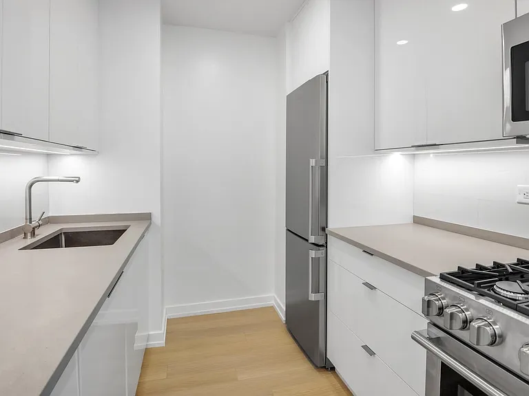 75 W End Ave #P7F — Photo 7