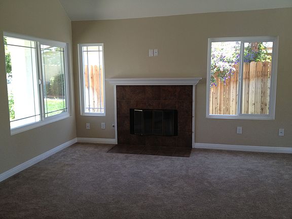 5th image of 25331 Maxy Dr