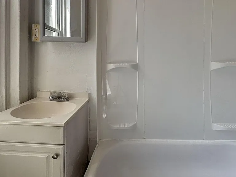5156 Wakefield St — Photo 2