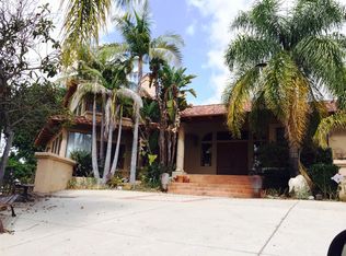 10356 Grandview Dr, La Mesa, CA 91941