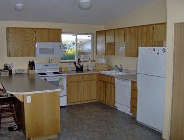 1st image of 644 NE Mariposa Way