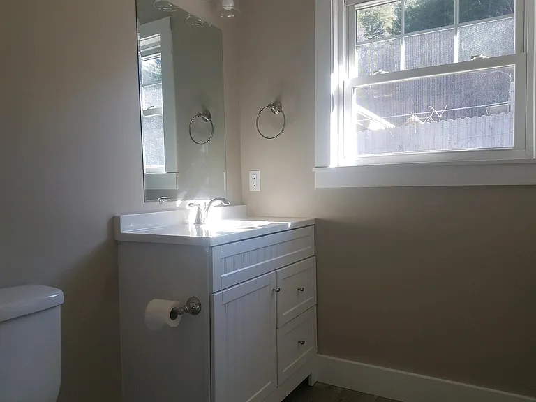 921 Bee Tree Rd — Photo 8