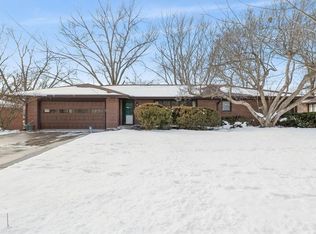 1904 74th St, Windsor Heights, IA 50324