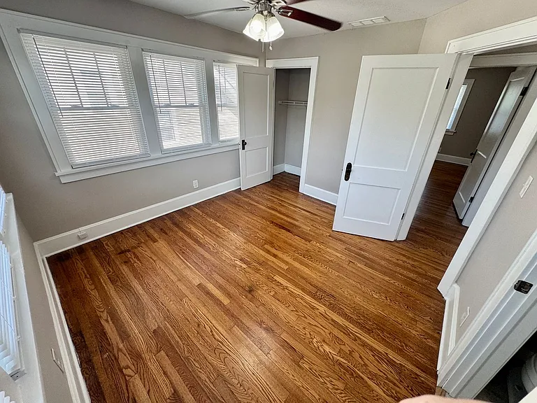 1323 W 3rd Ave — Photo 44
