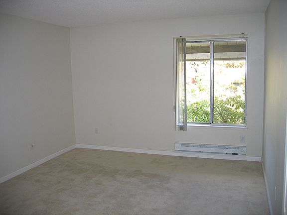 4th image of 1760 Halford Ave Unit 360