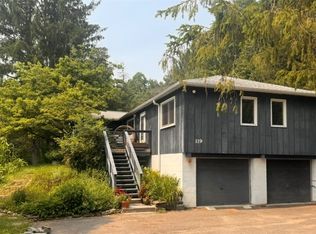 119 Valley View Dr, Endicott, NY 13760