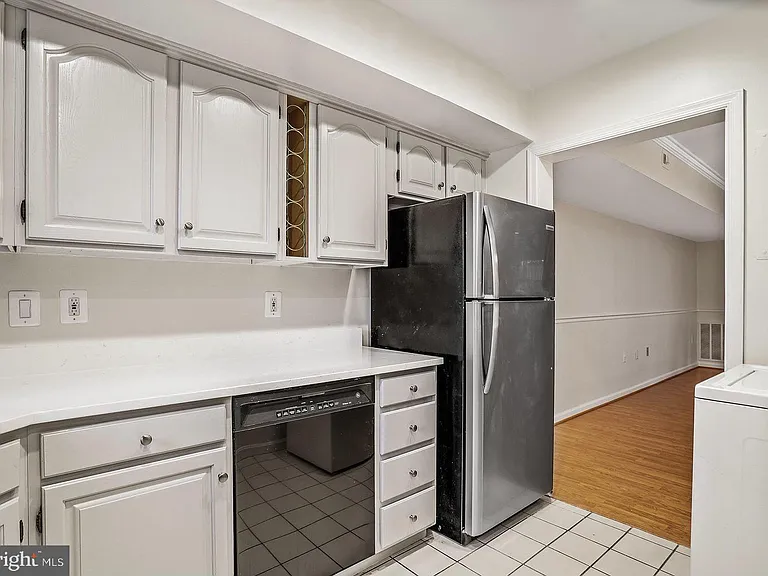 812 Azalea Dr #16 — Photo 9
