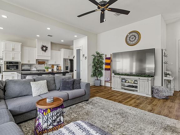 5th image of 622 Bella Vista Loop