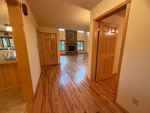 2nd image of 16 King Mountain Rd