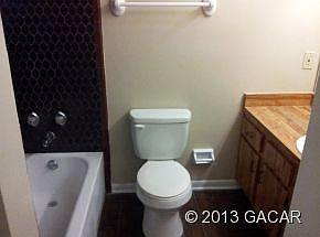 4th image of 2447 Arden Dr