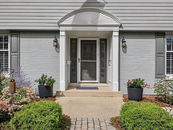 2nd image of 141 Shelley Ln