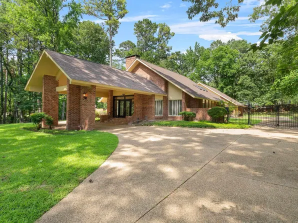 2 Spring Valley Ln, Texarkana, AR 71854