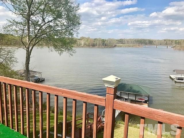 1st image of 234 Oakwood Dr