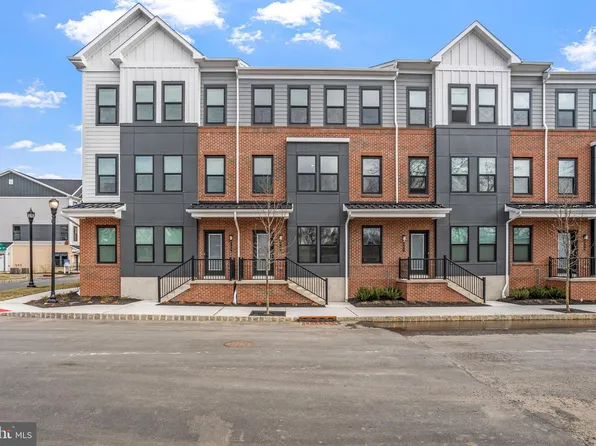 208 Vaughn Dr, Princeton Junction, NJ 08550