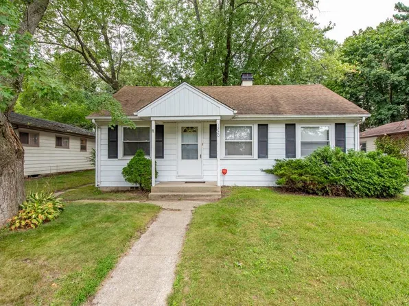 1220 Fulton Ave, Winthrop Harbor, IL 60096