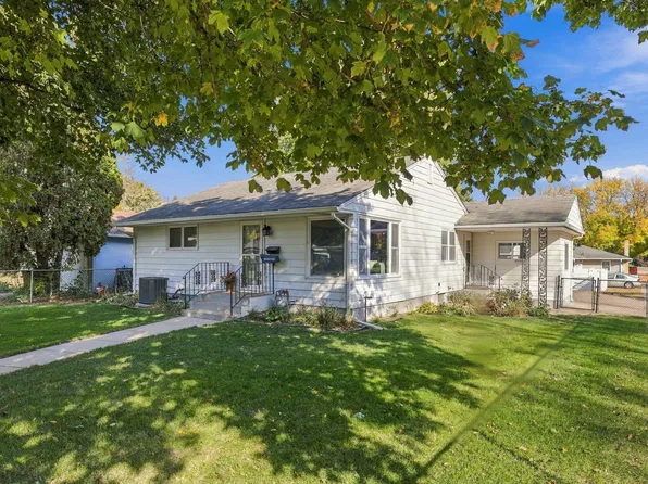 1114 Harmon Ave, West Saint Paul, MN 55118
