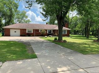 891 S Squirrel Rd, Auburn Hills, MI 48326