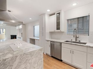 1010 Hammond St APT 204, West Hollywood, CA 90069