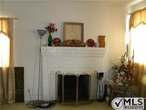 3rd image of 1007 N Rosemary Ave