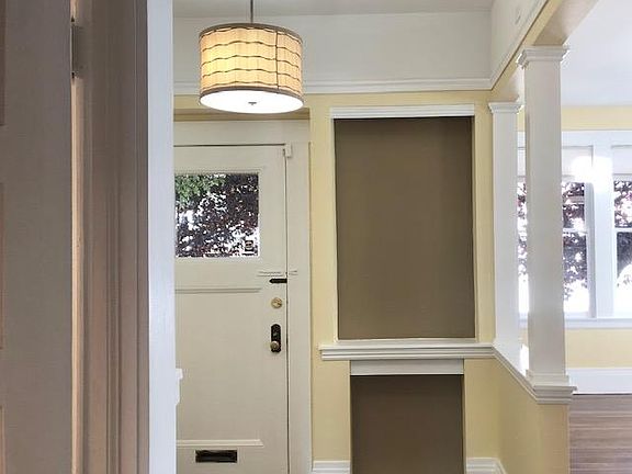 5th image of 245 Diamond St #245