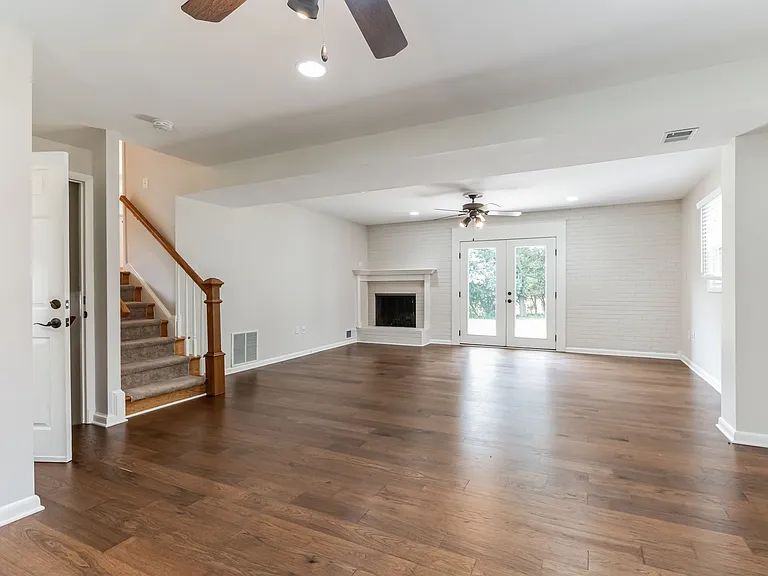 9902 Holmhurst Rd — Photo 12