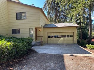990 S 70th St, Springfield, OR 97478